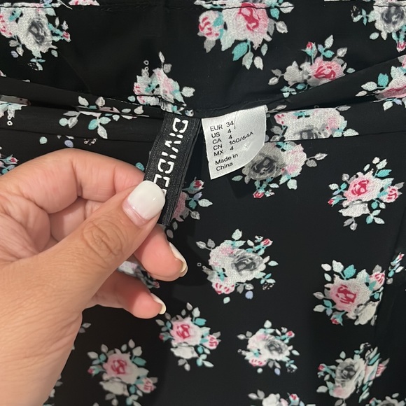 H&M miniskirt - Picture 5 of 6